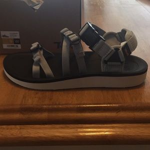 Woman's Teva's W Alp Premier